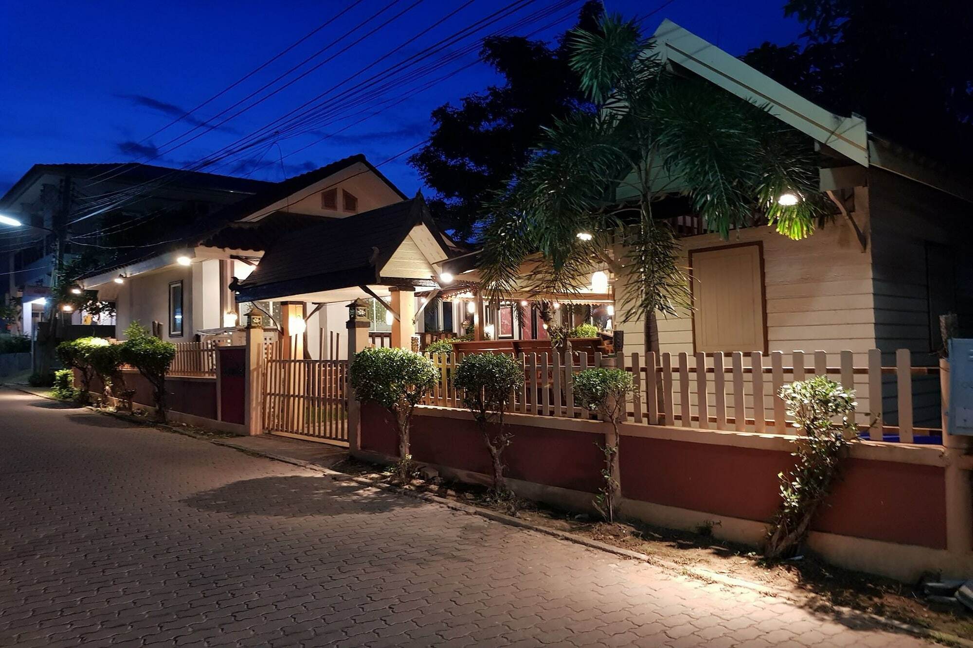 Thaihouse Larn-sziget Kültér fotó